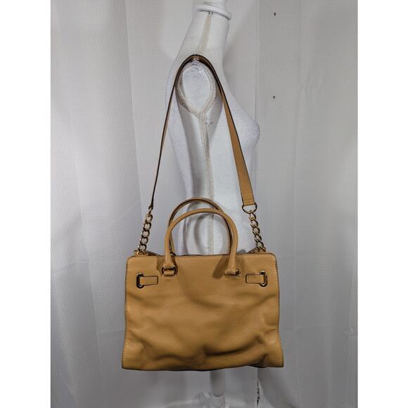 NWOT! MICHAEL KORS! ALMOND TAN/BROWN GENUINE LEATHER LARGE SHOULDER BAG, PURSE! - Picture 5 of 12